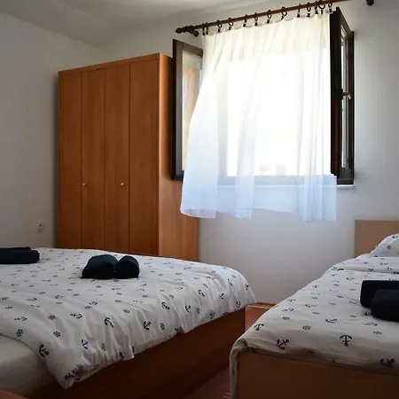 Nin-dodo Apartment