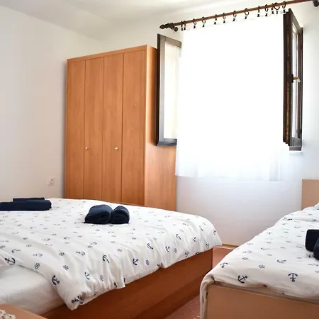 Apartment Nin-dodo Nin